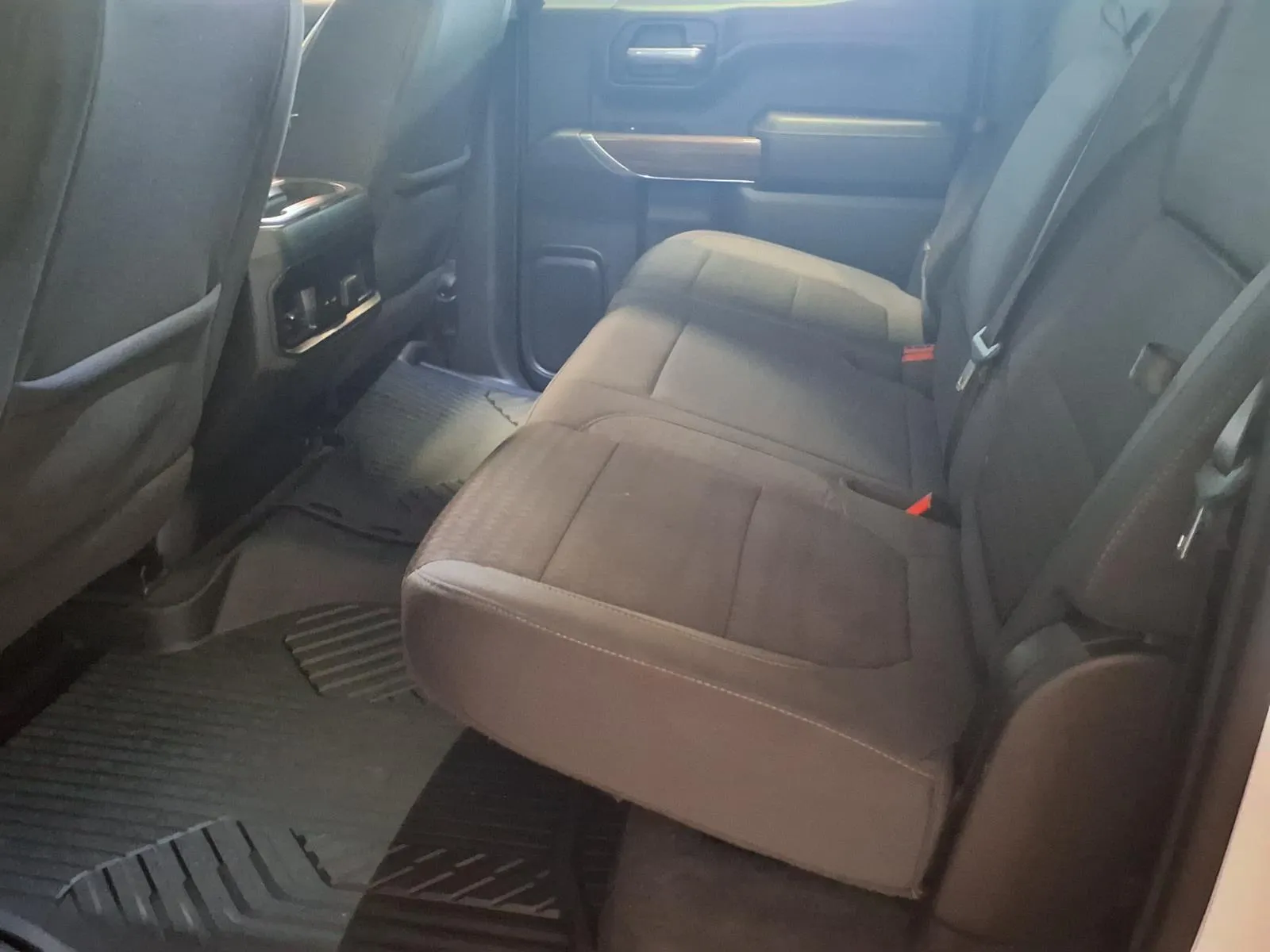 Chevrolet Silverado photo 13