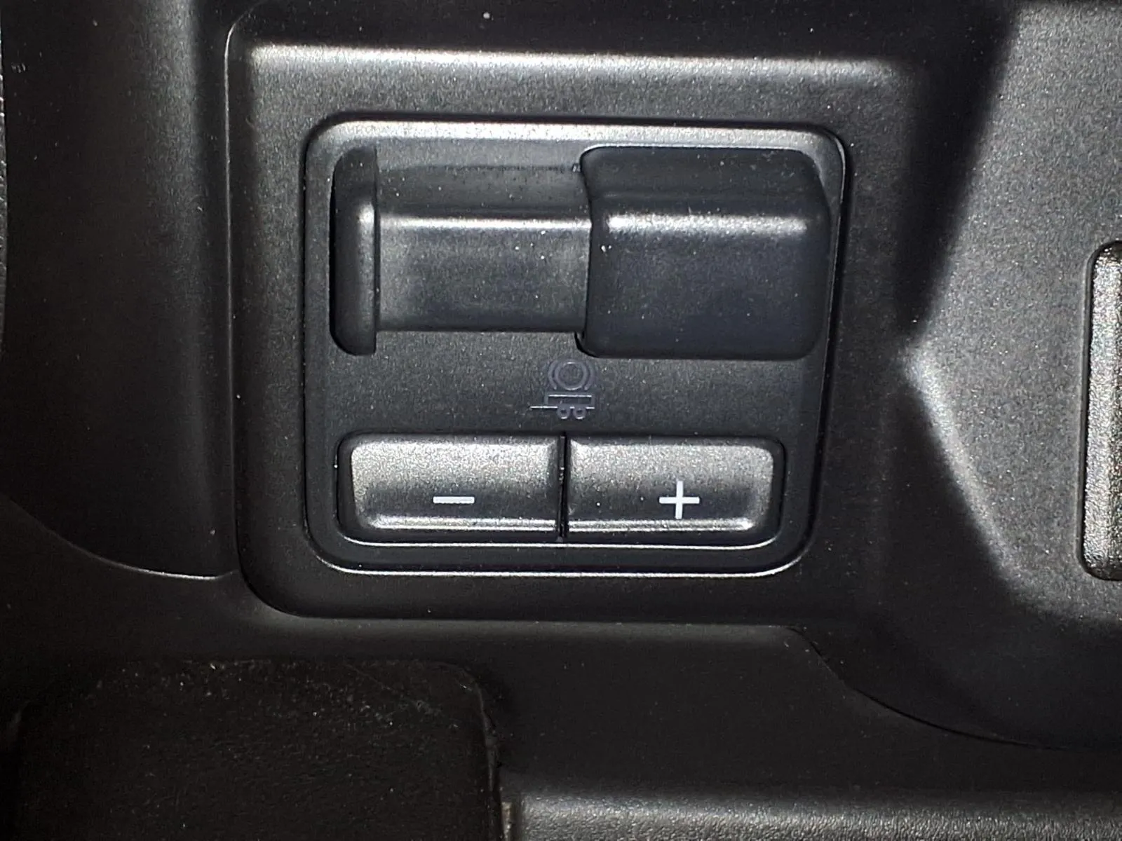 Chevrolet Silverado photo 21