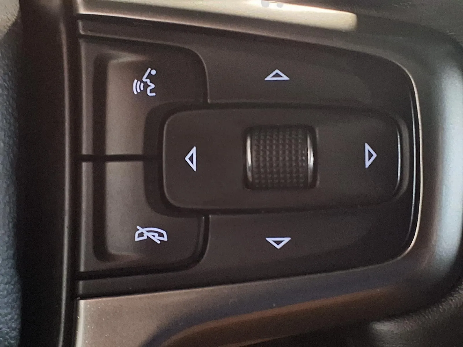 Chevrolet Silverado photo 24