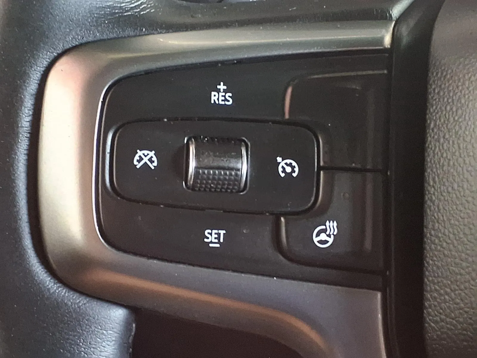 Chevrolet Silverado photo 25