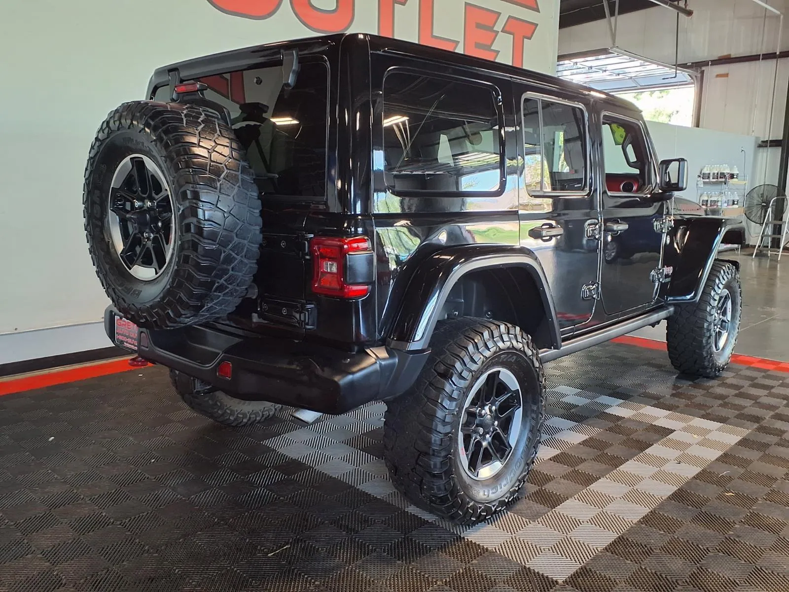 Jeep Wrangler photo 7