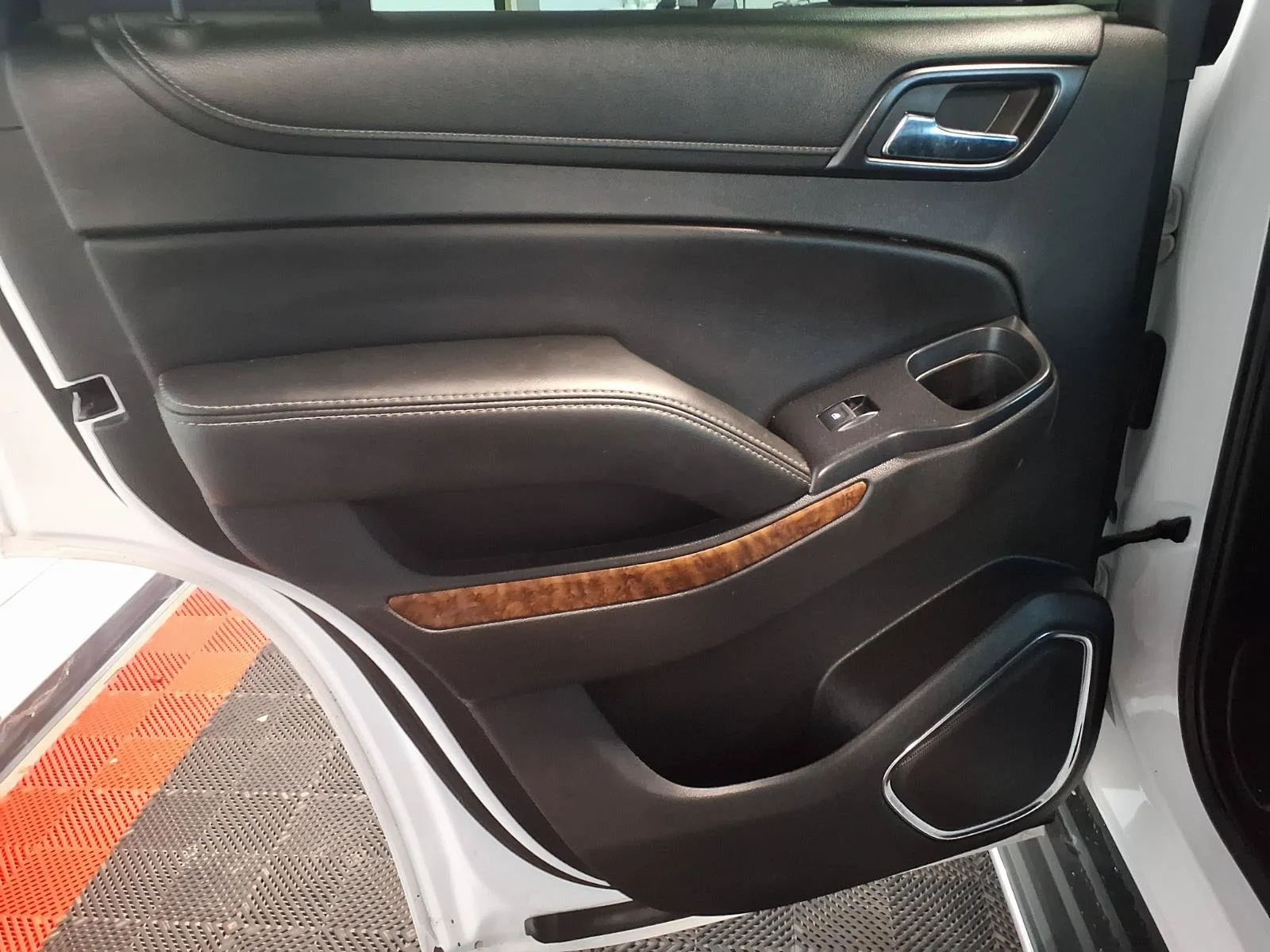 Chevrolet Tahoe photo 15