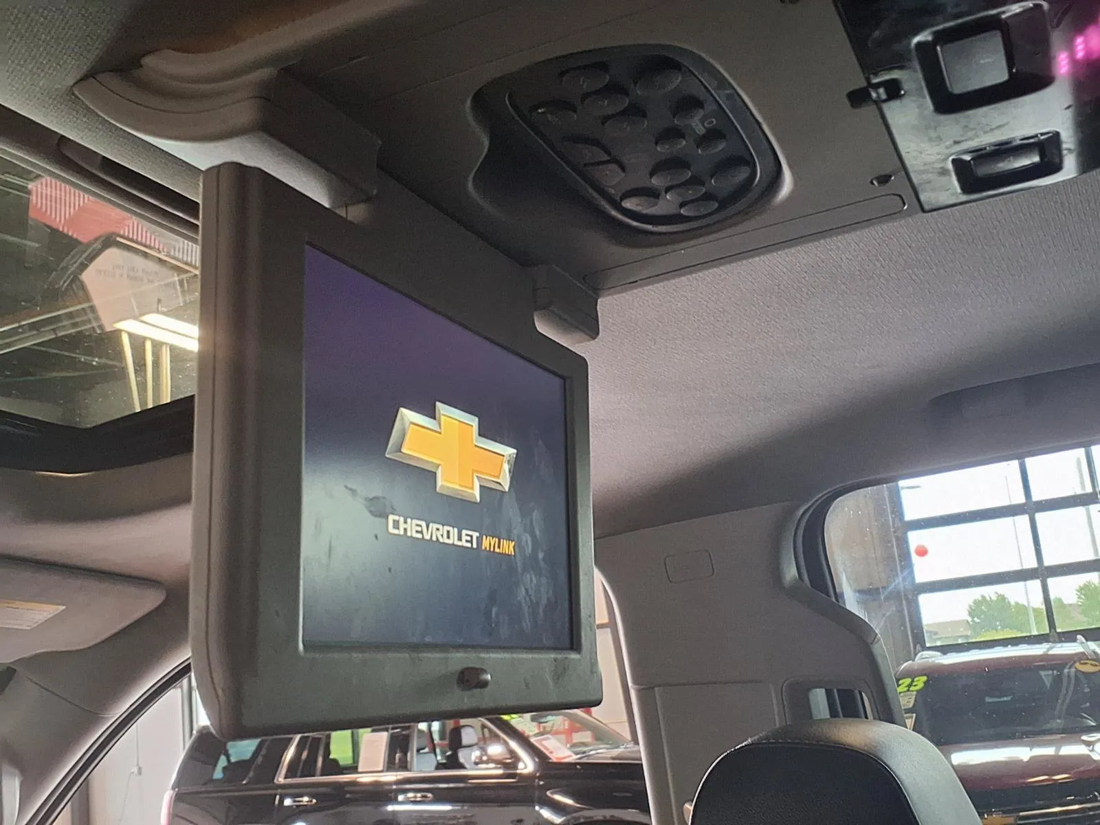 Chevrolet Tahoe photo 16