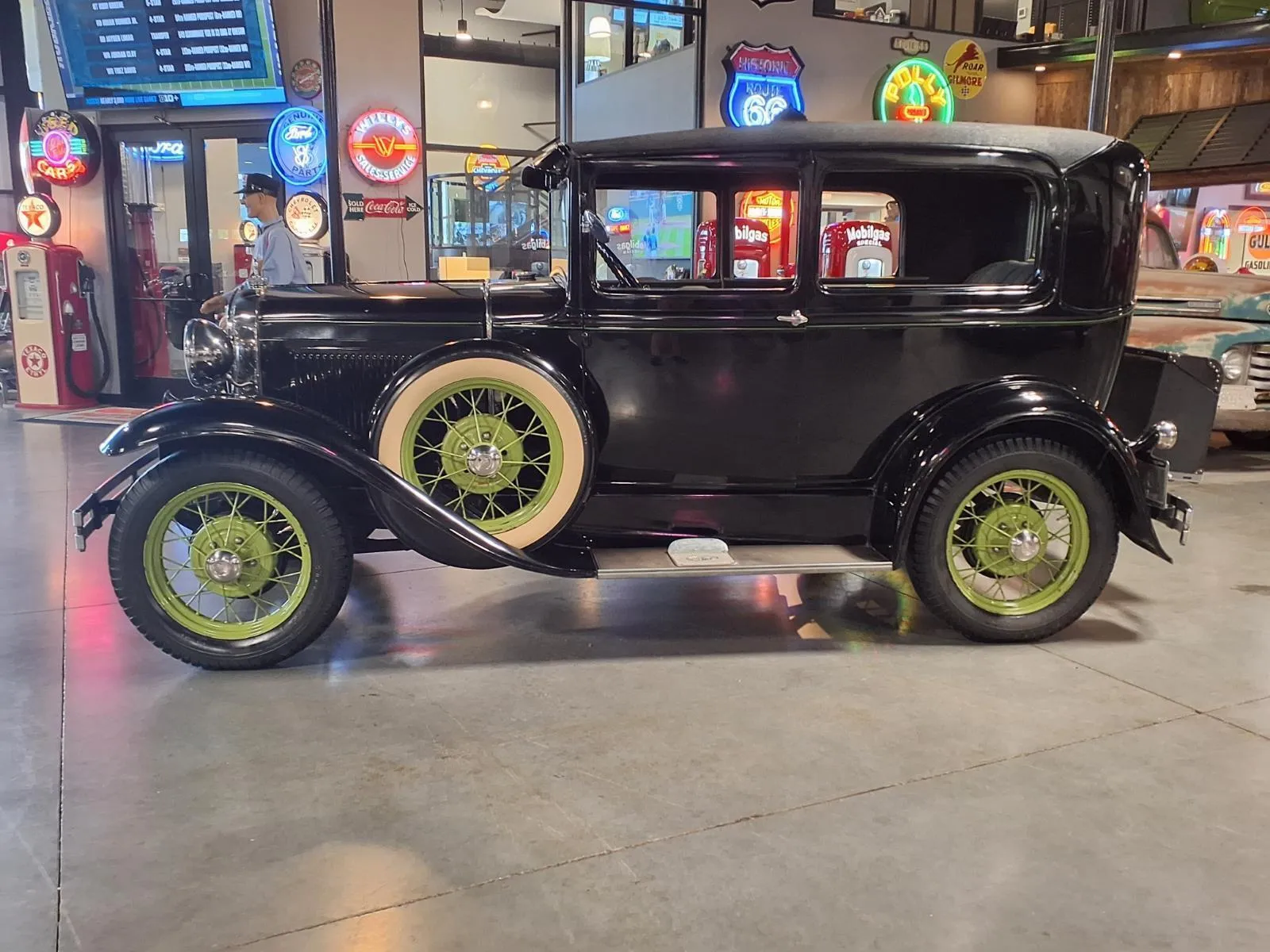 Ford Model A photo 2