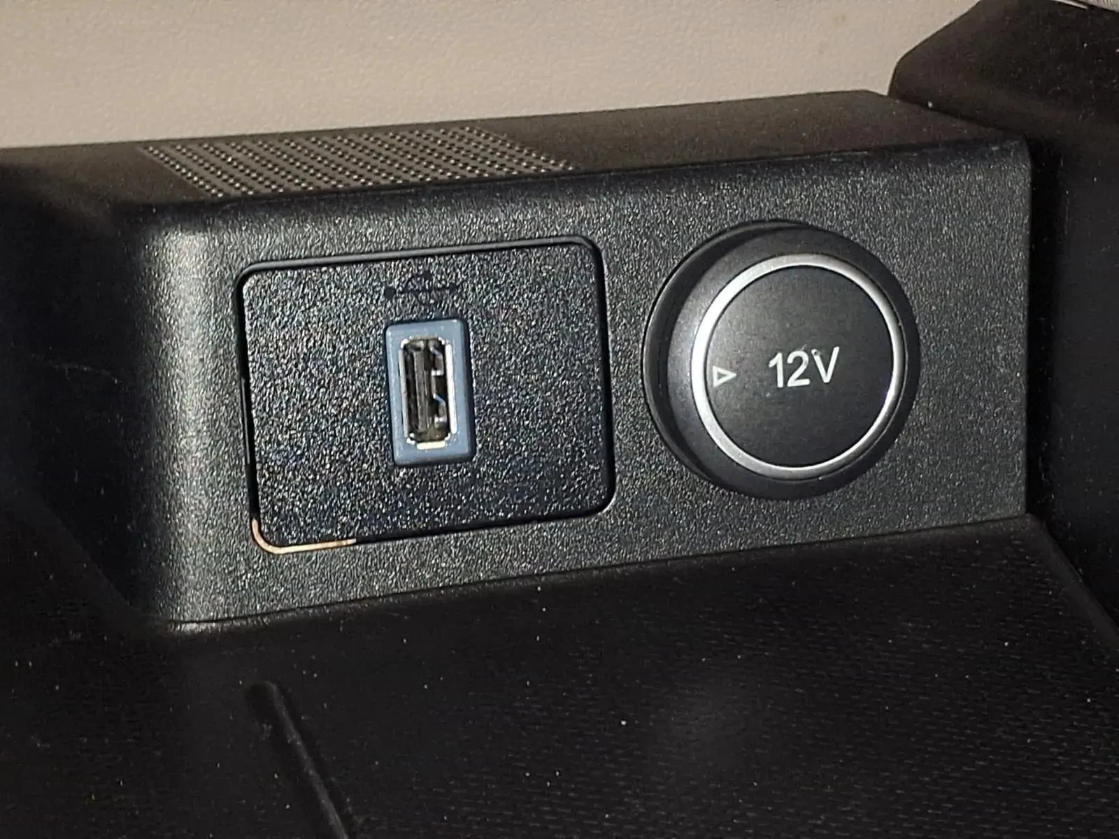 Ford Escape photo 20