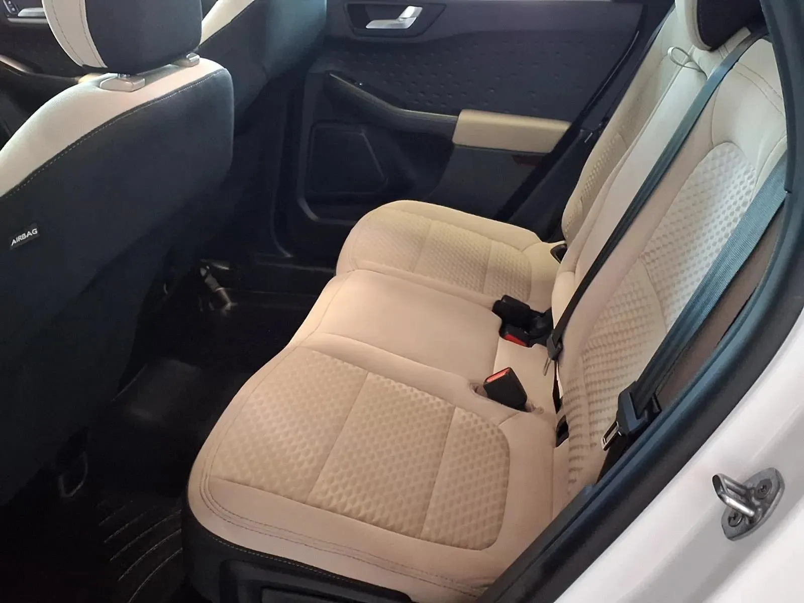 Ford Escape photo 13
