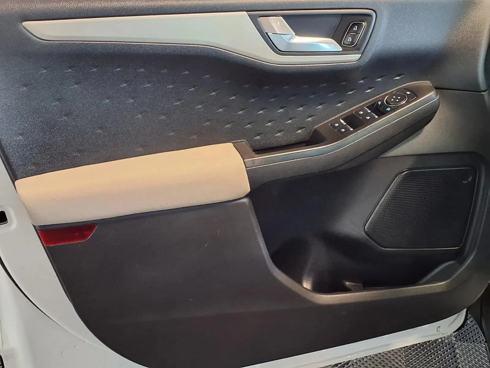 Ford Escape photo 15