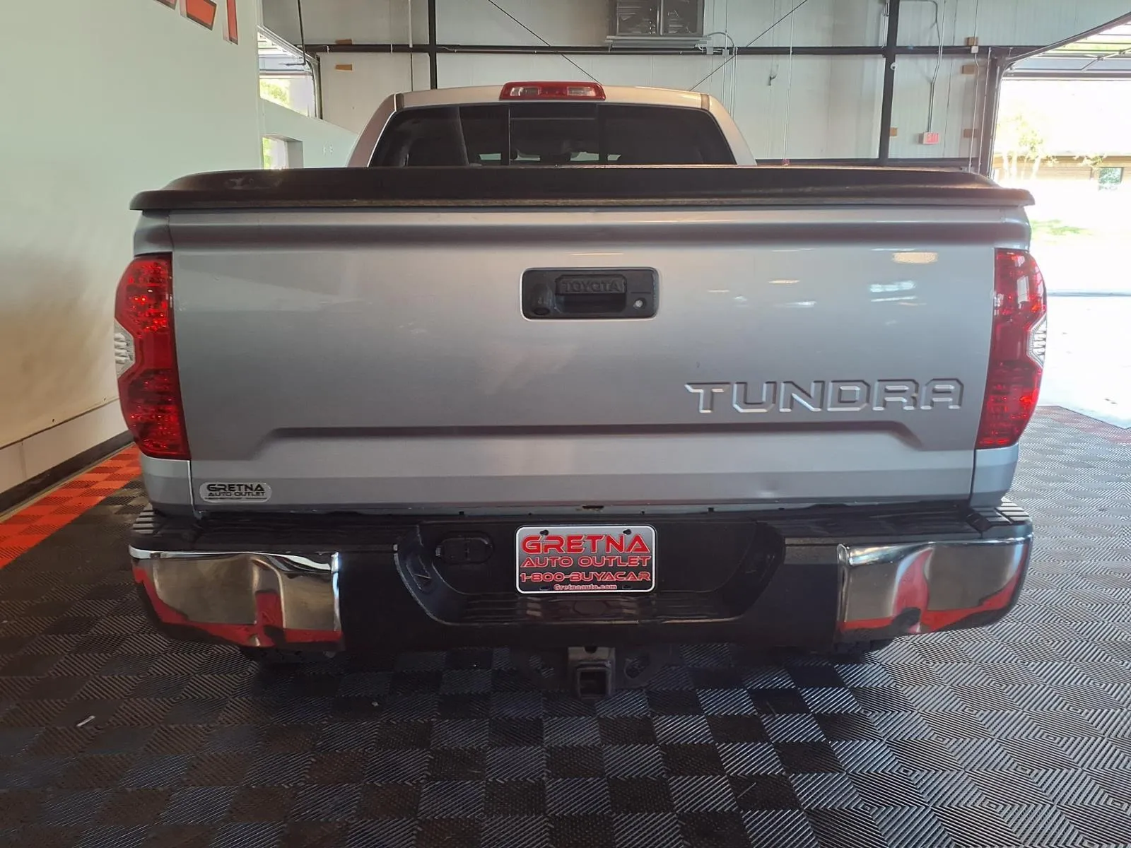 Toyota Tundra photo 6