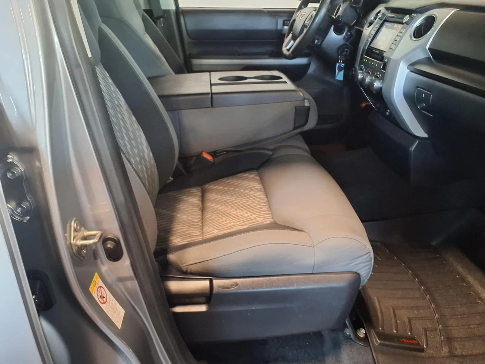 Toyota Tundra photo 11
