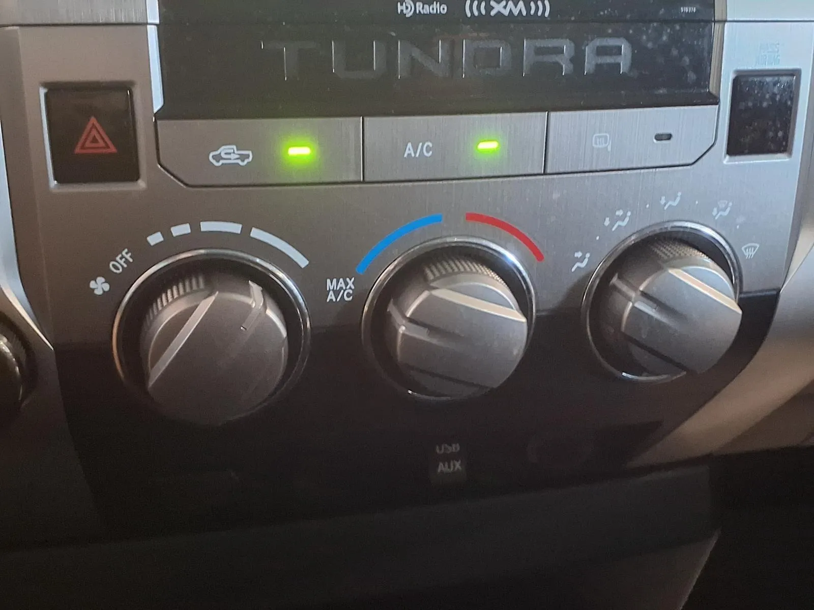 Toyota Tundra photo 18
