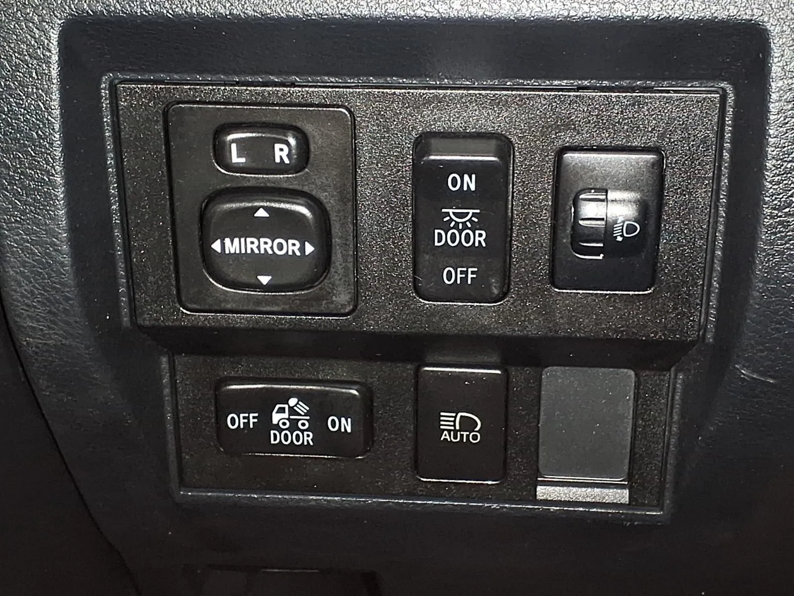 Toyota Tundra photo 27