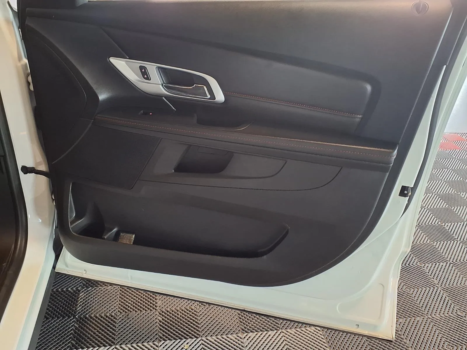 GMC Terrain photo 11