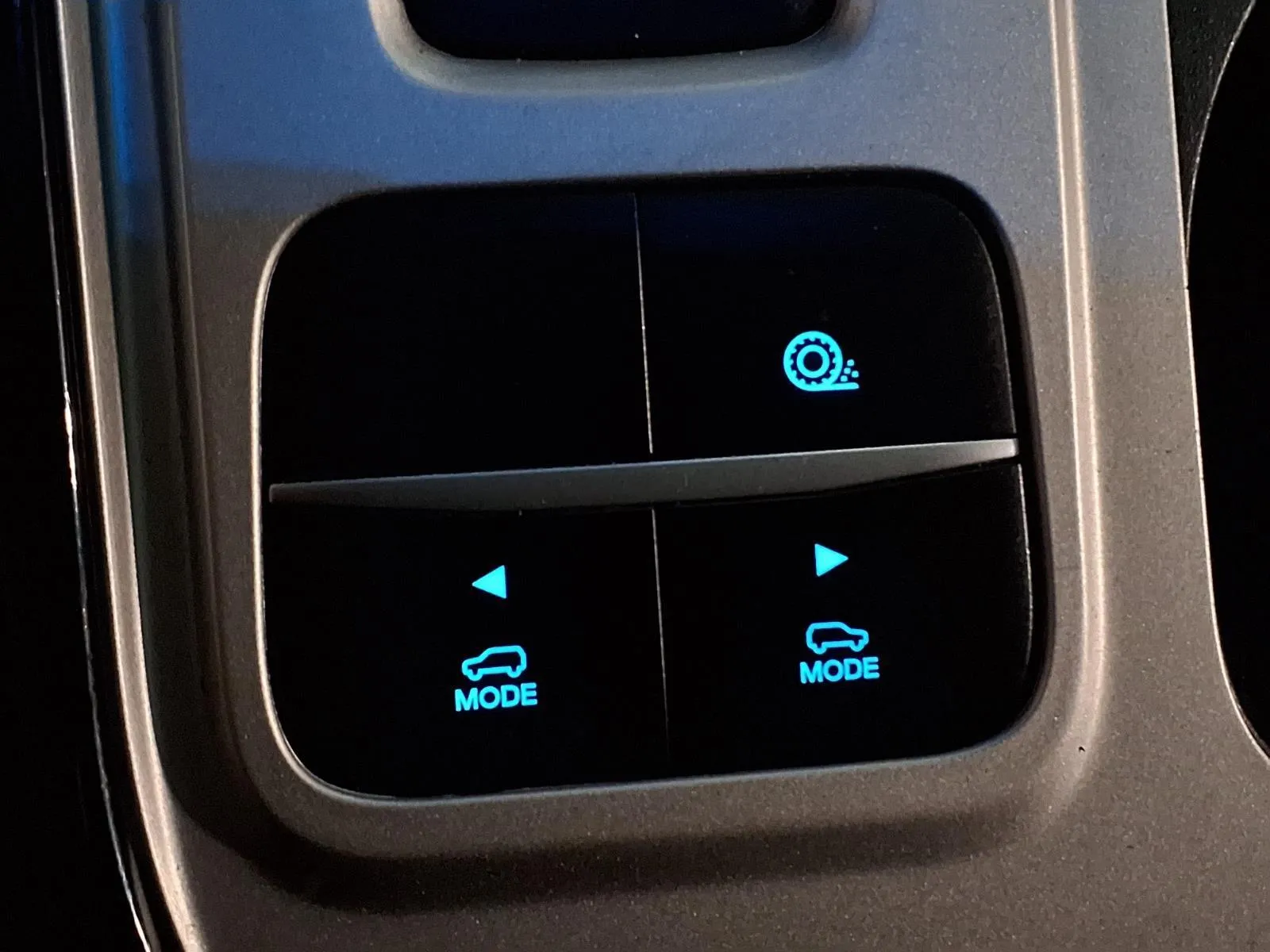 Ford Explorer photo 24