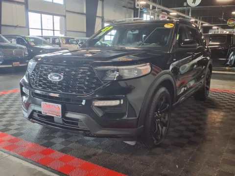 More photos of 2023 Ford Explorer ST-Line at Gretna Auto Outlet, NE
