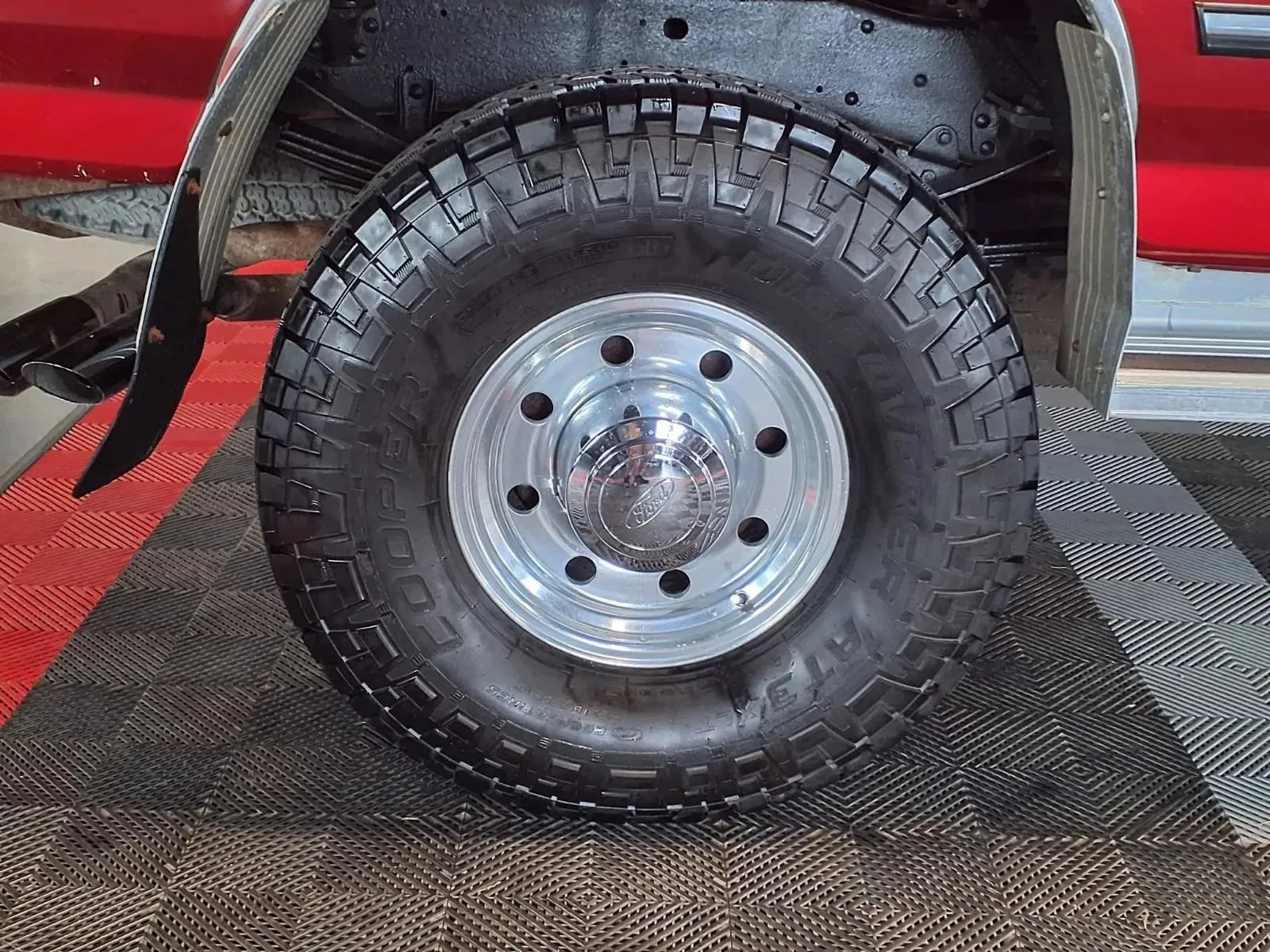 Ford F-350 photo 8