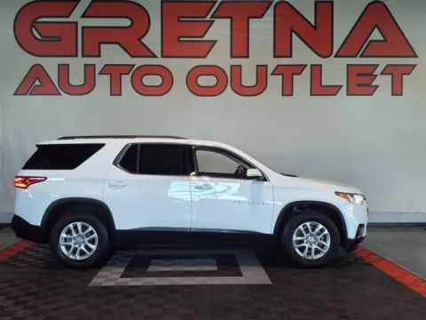 White 2020 Chevrolet Traverse LT Cloth for sale in Gretna, NE