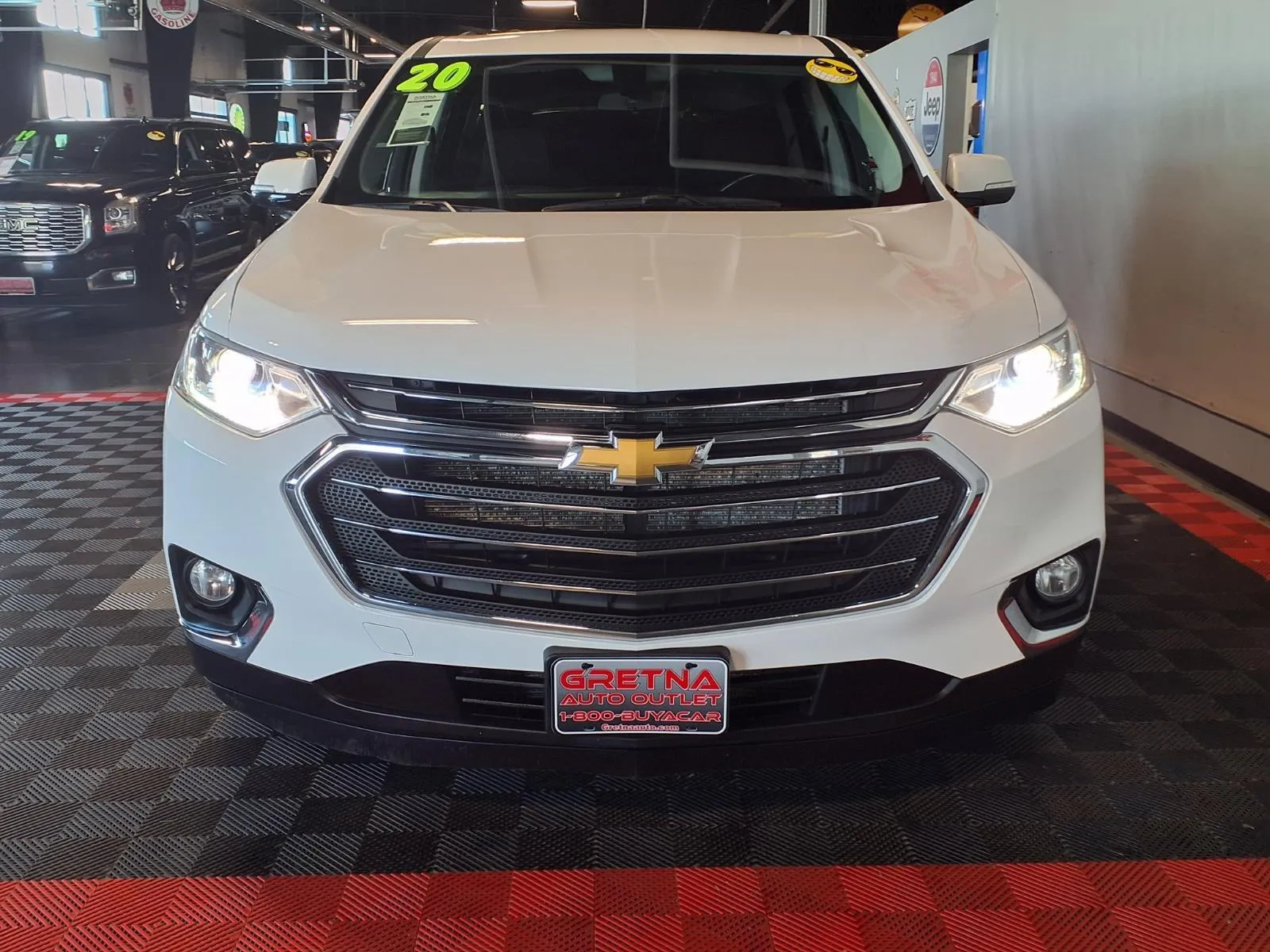 Chevrolet Traverse photo 3