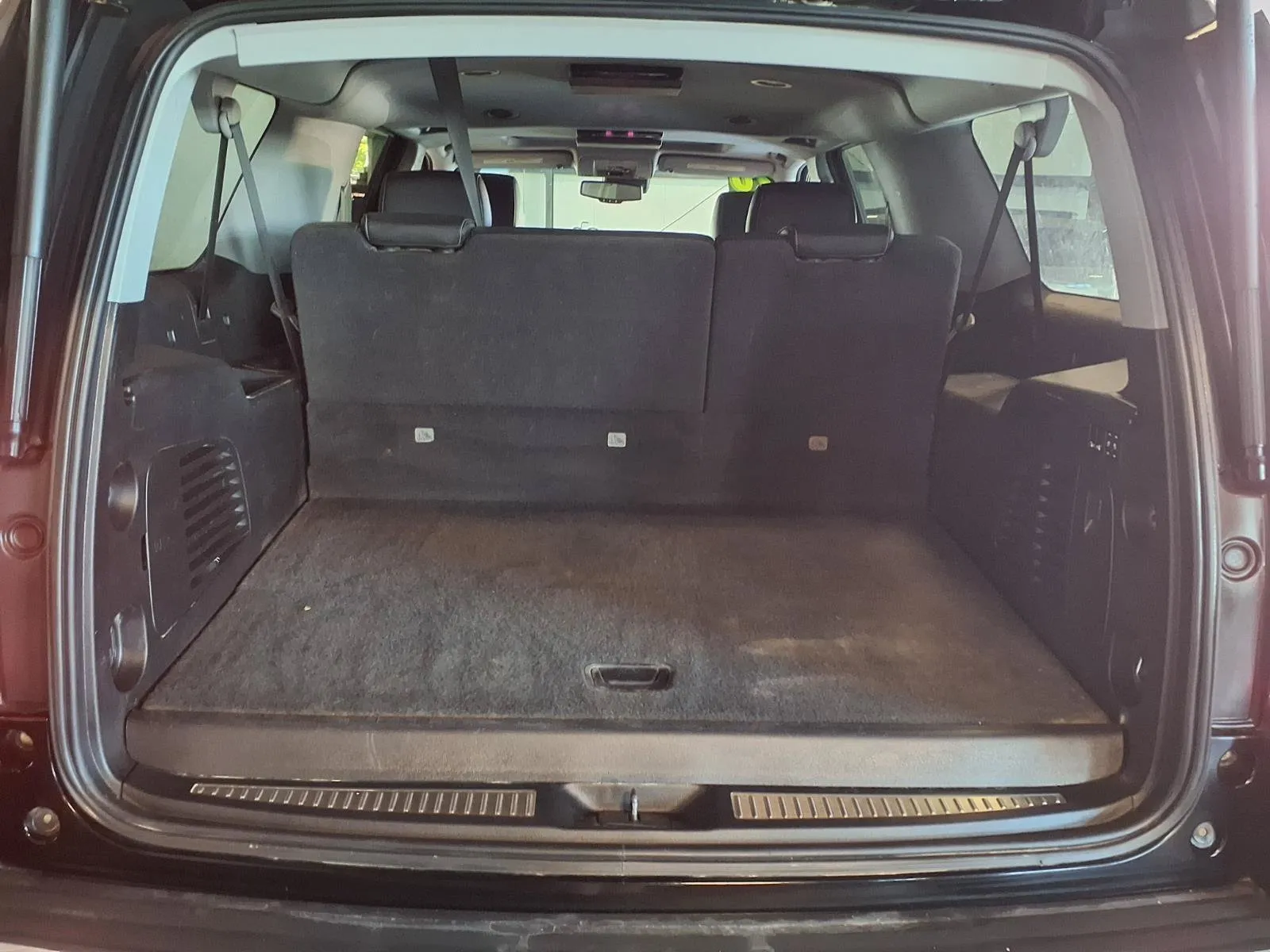 Chevrolet Suburban photo 7