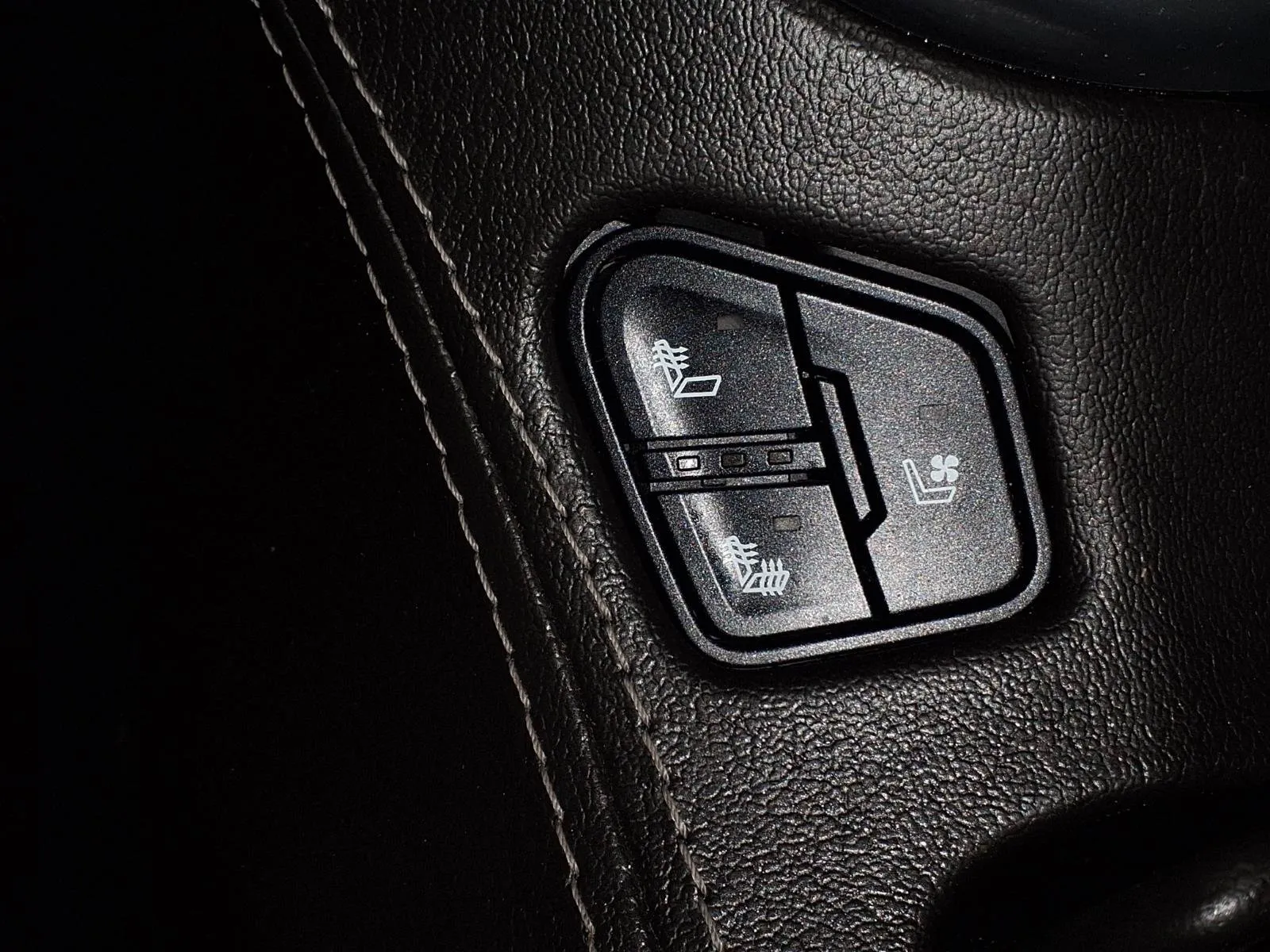 Chevrolet Suburban photo 22