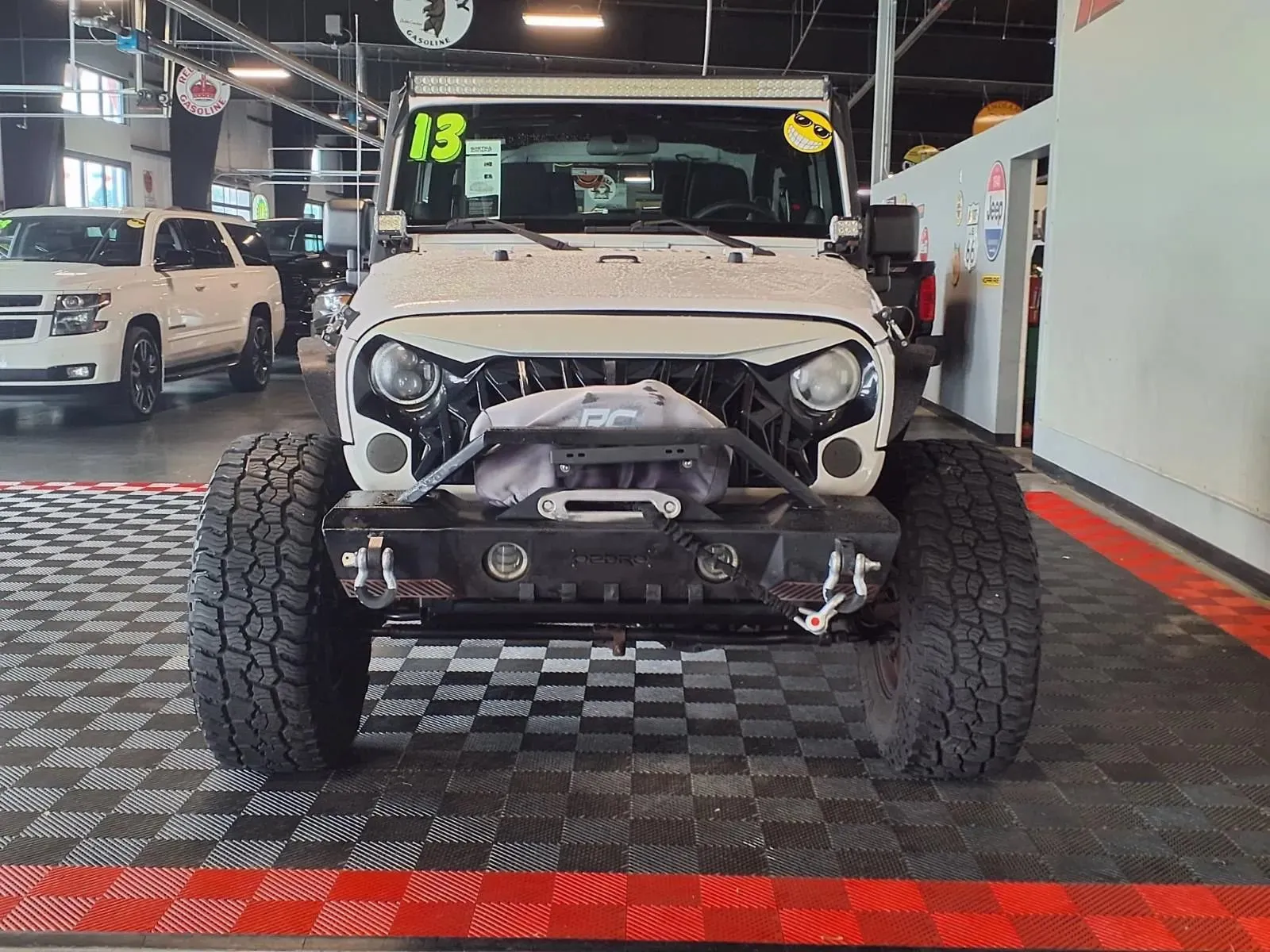 Jeep Wrangler photo 3