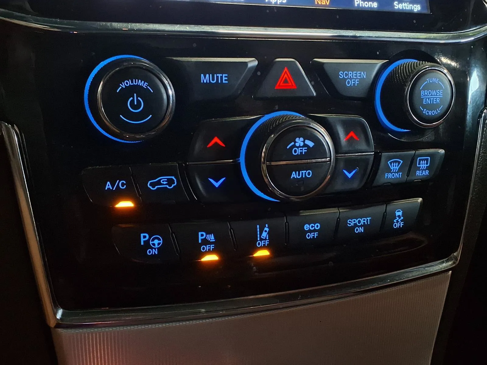 Jeep Grand Cherokee photo 21