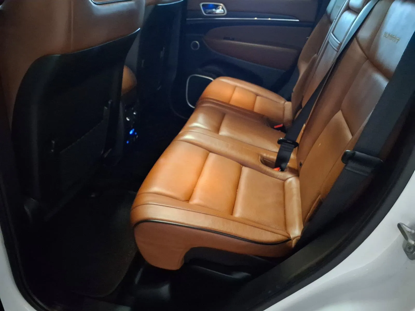 Jeep Grand Cherokee photo 13