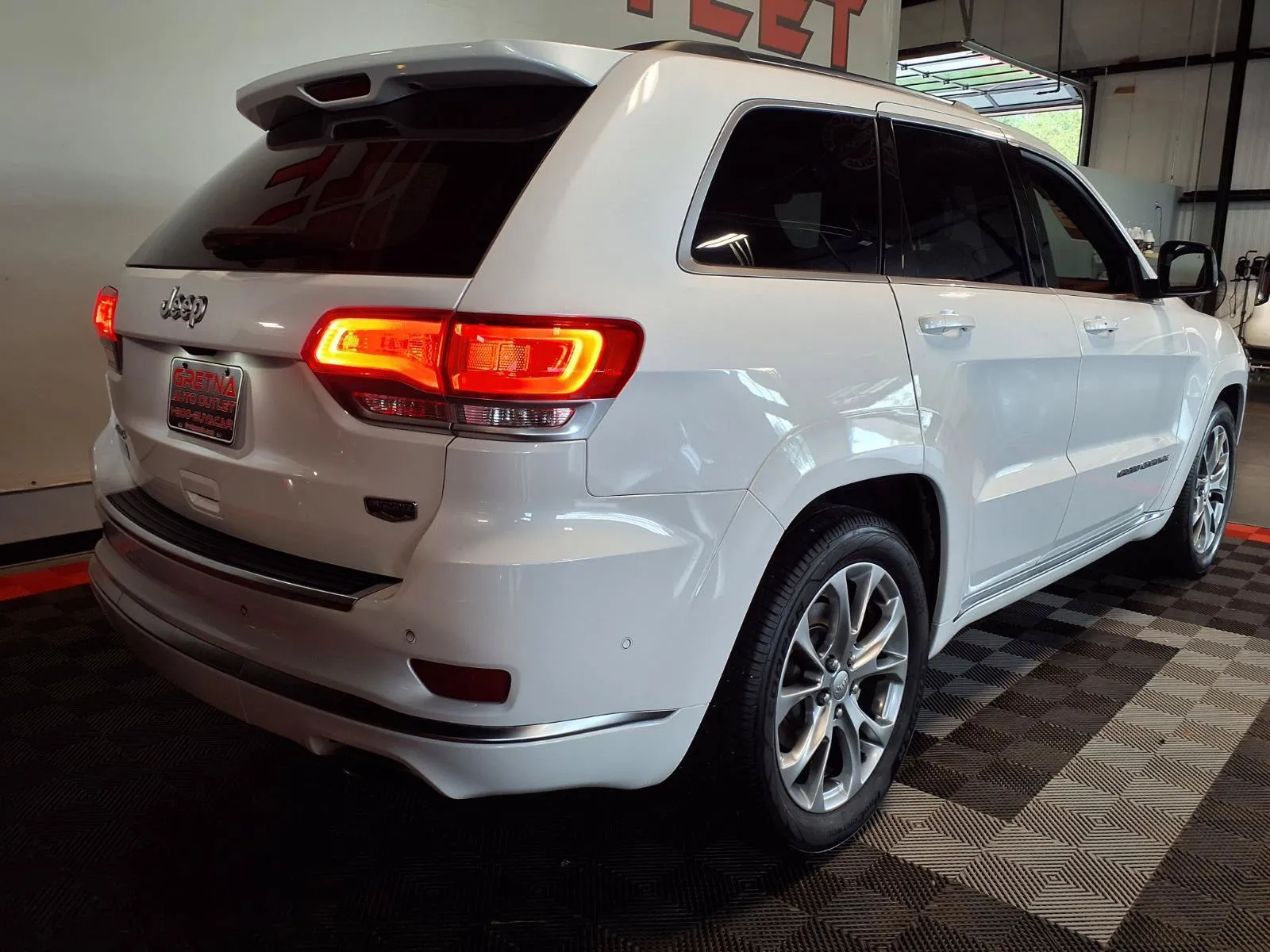 Jeep Grand Cherokee photo 7