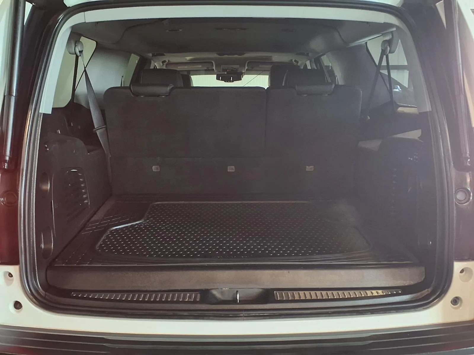 Chevrolet Suburban photo 7