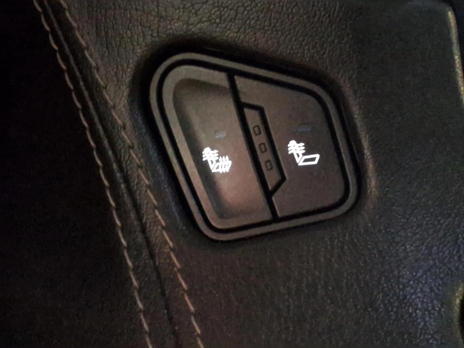 Chevrolet Suburban photo 22