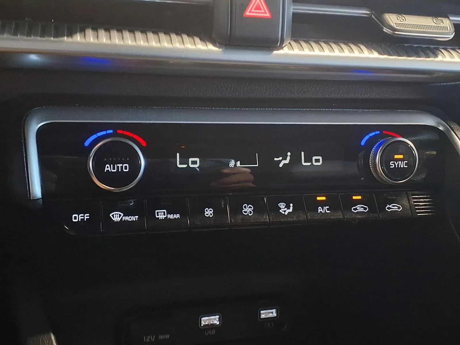 Kia K5 photo 18