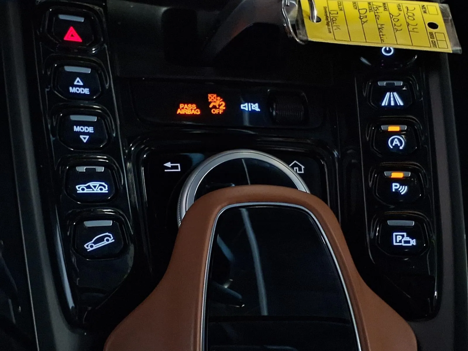 Aston Martin DBX photo 24