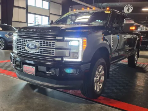 More photos of 2017 Ford Super Duty F-250 SRW Platinum at Gretna Auto Outlet, NE