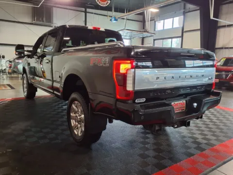 More photos of 2017 Ford Super Duty F-250 SRW Platinum at Gretna Auto Outlet, NE