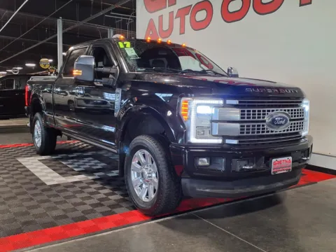 Photos of 2017 Ford Super Duty F-250 SRW Platinum for sale in Gretna, NE at Gretna Auto Outlet