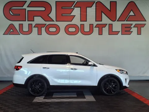 White 2020 Kia Sorento EX V6 for sale in Gretna, NE