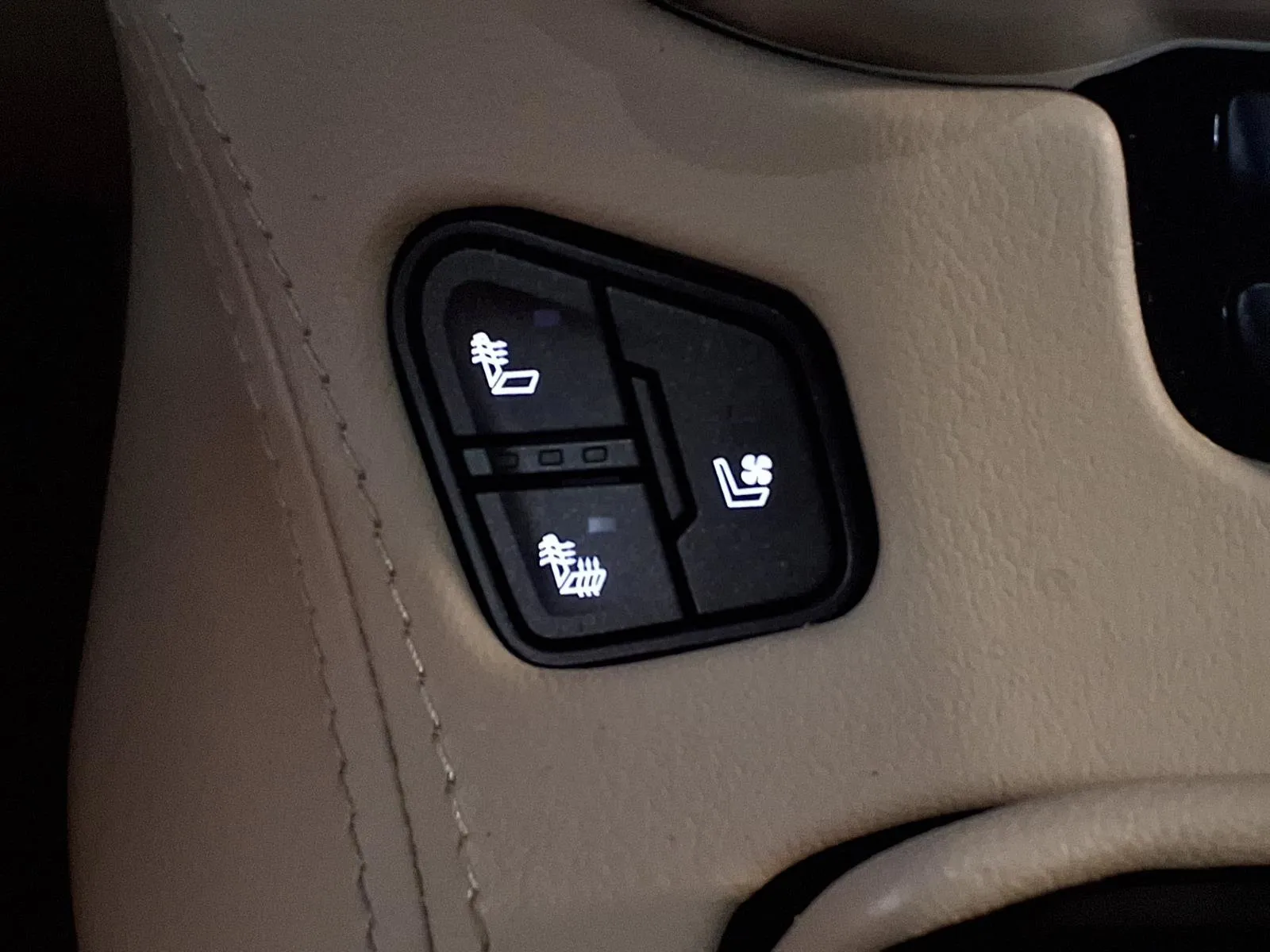 GMC Yukon XL photo 22
