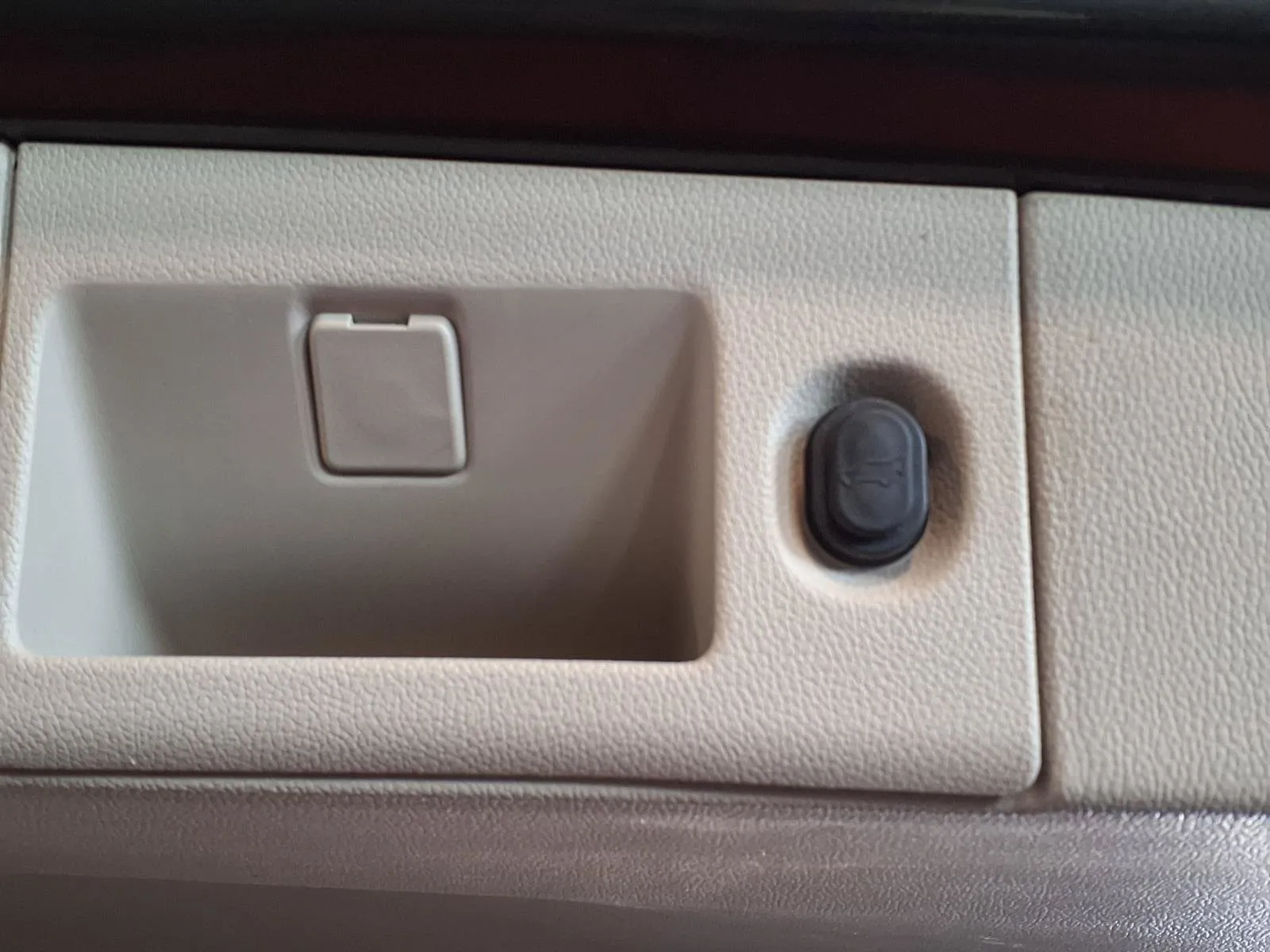 GMC Yukon XL photo 8