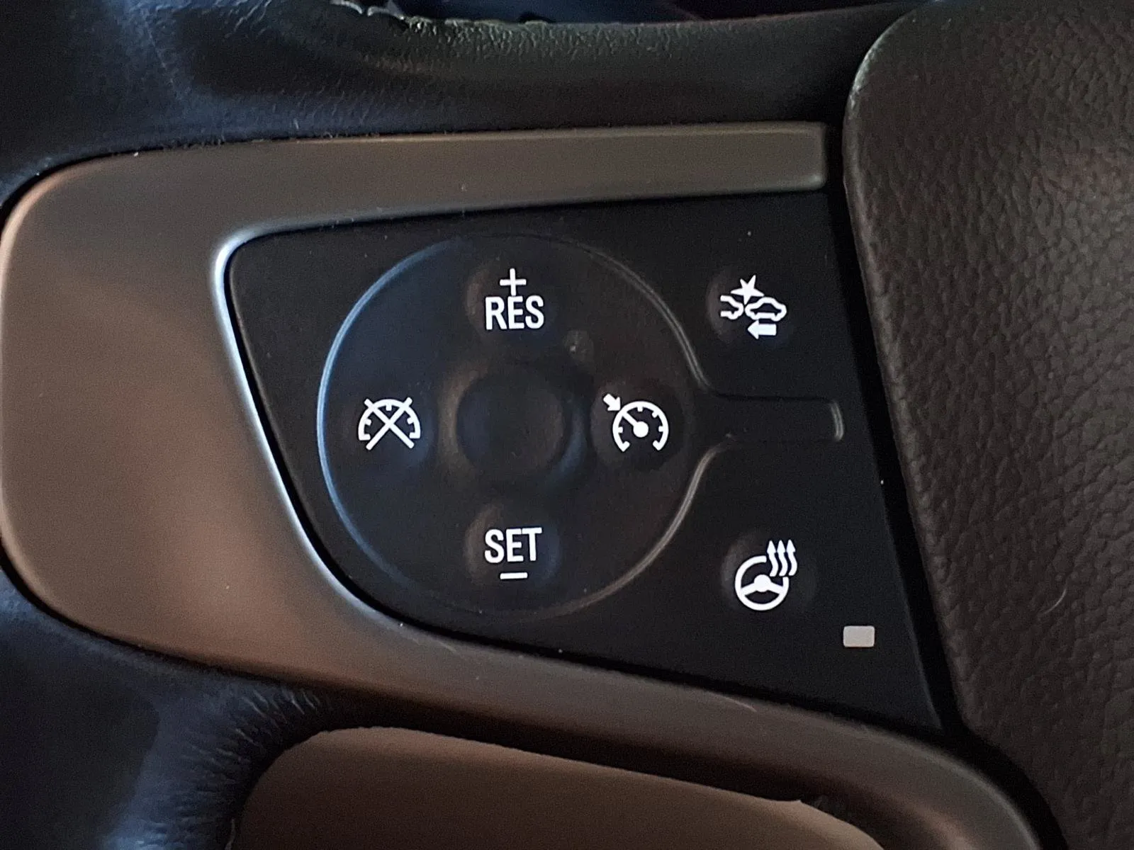 GMC Yukon XL photo 27