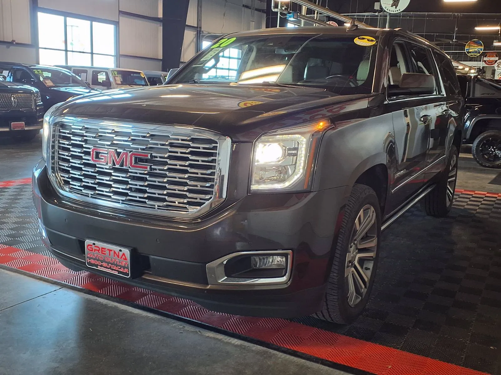GMC Yukon XL photo 4