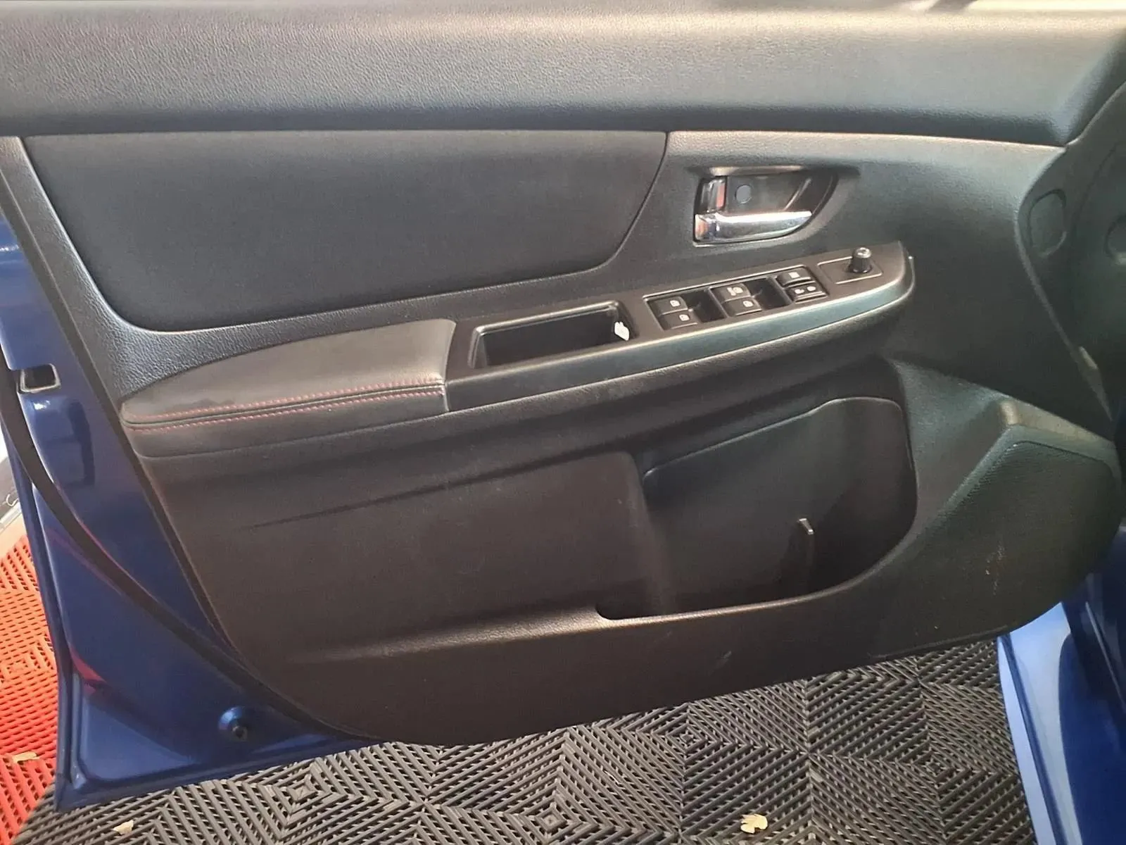 Subaru WRX photo 15