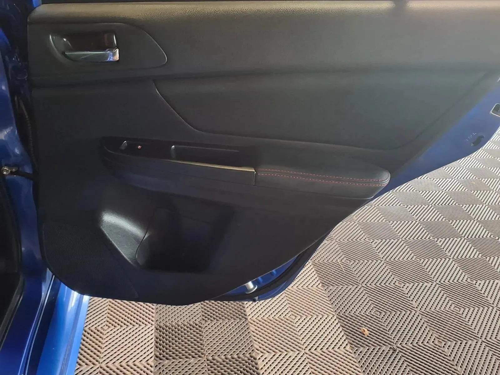 Subaru WRX photo 8
