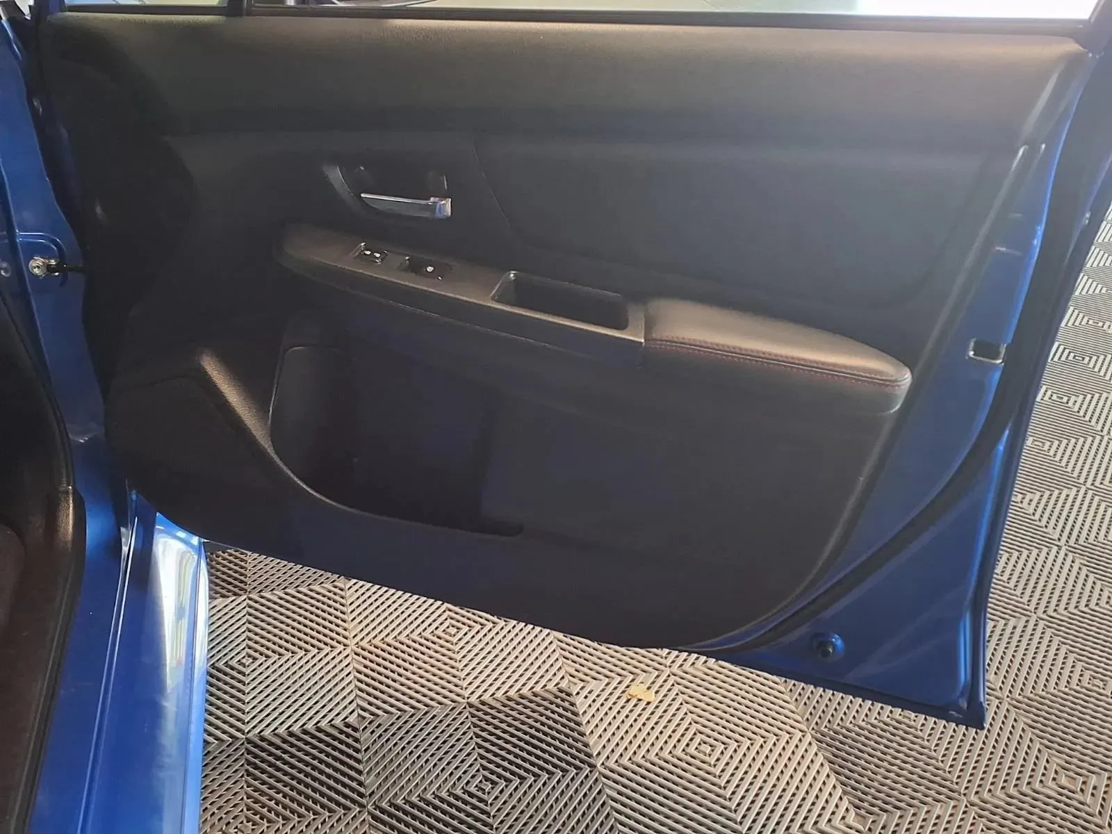 Subaru WRX photo 10
