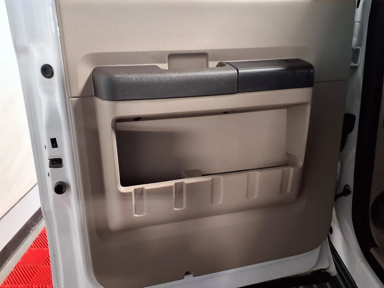 Ford F-350 photo 11