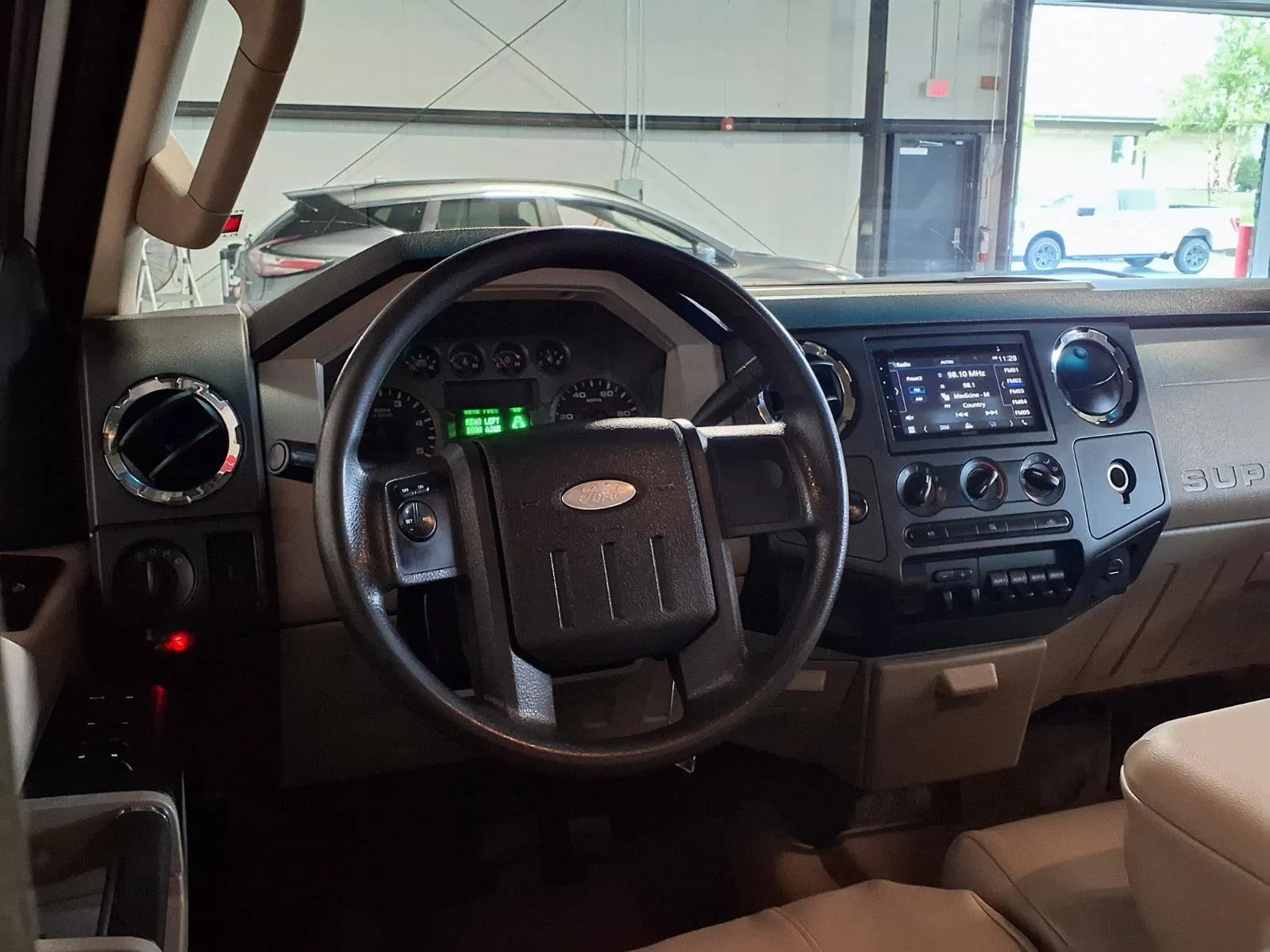Ford F-350 photo 13