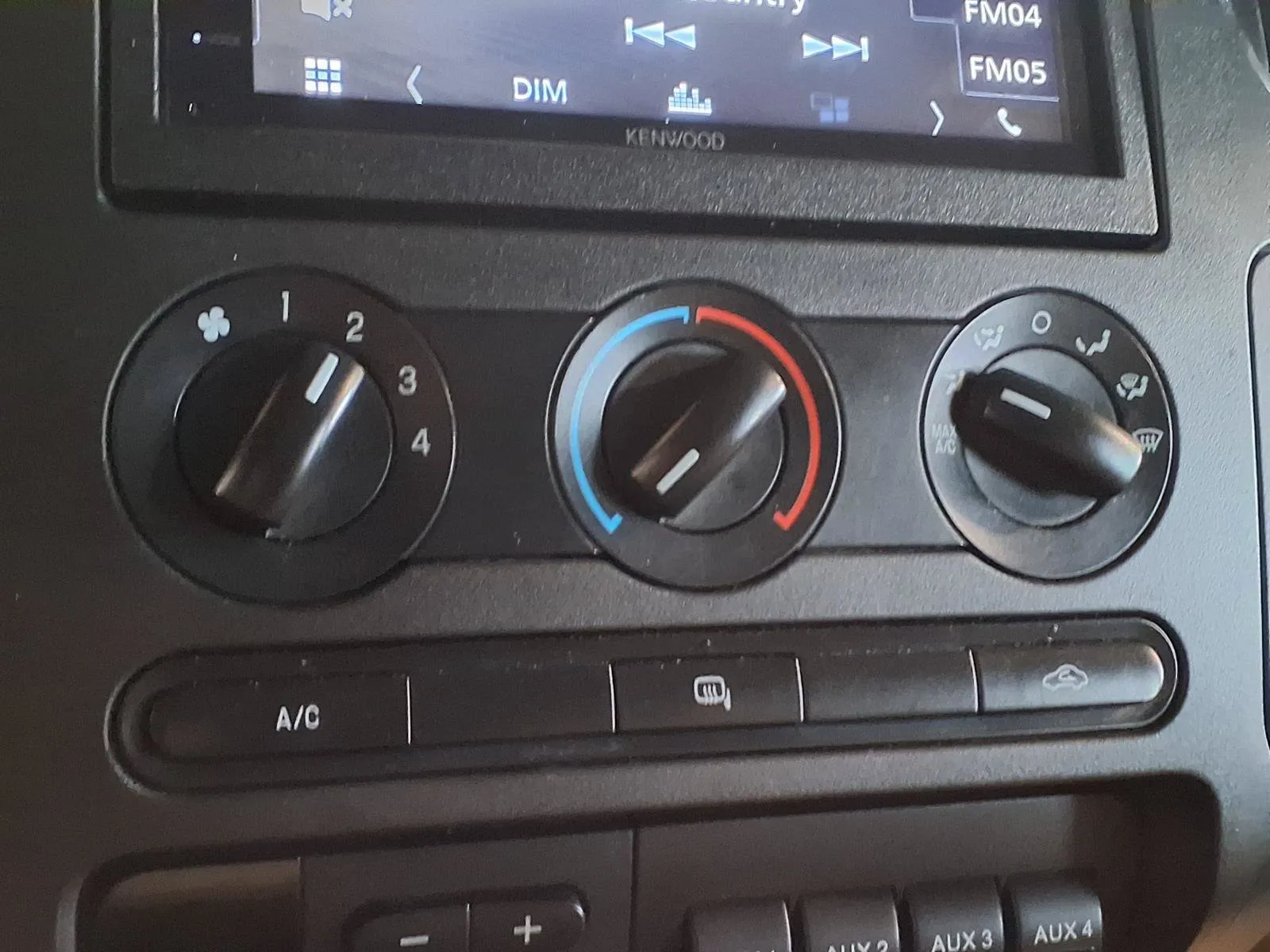 Ford F-350 photo 17