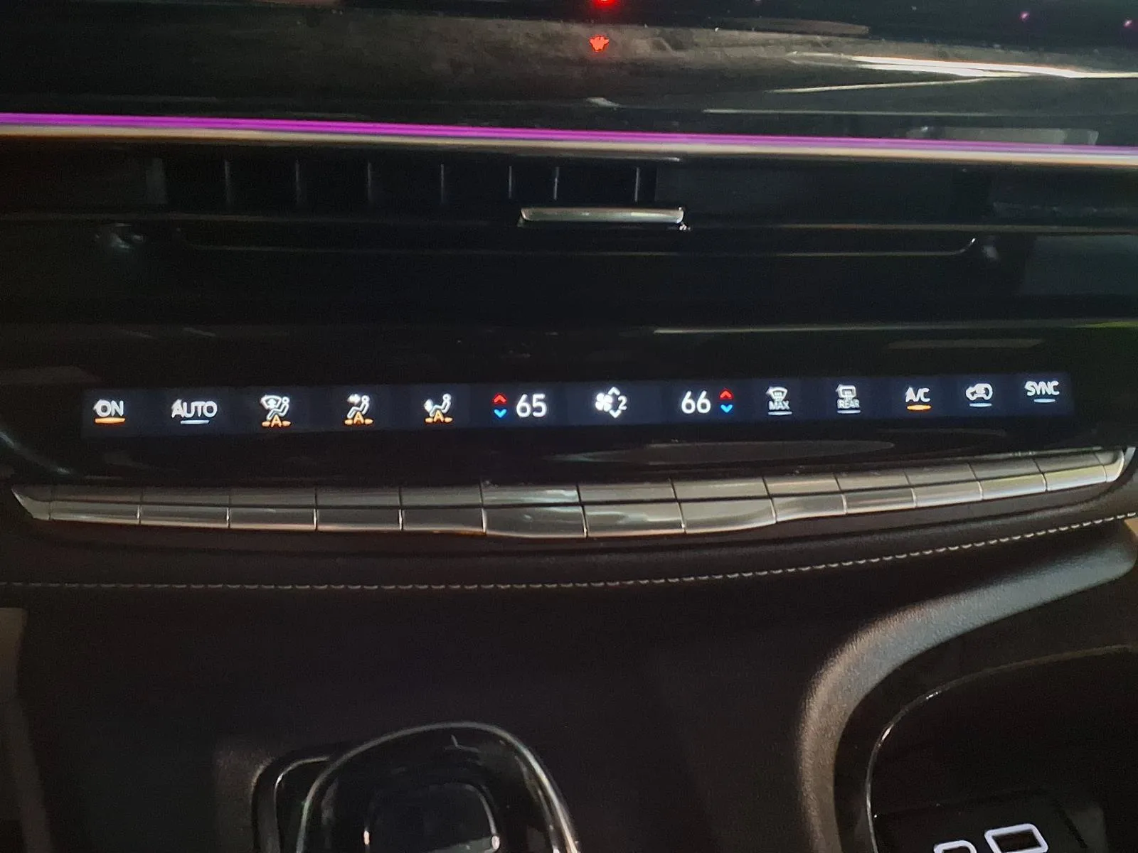 Cadillac Escalade ESV photo 24