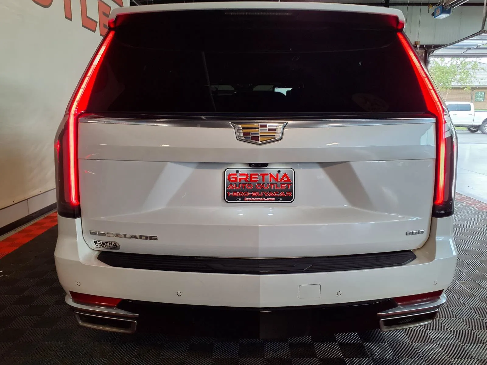 Cadillac Escalade ESV photo 6