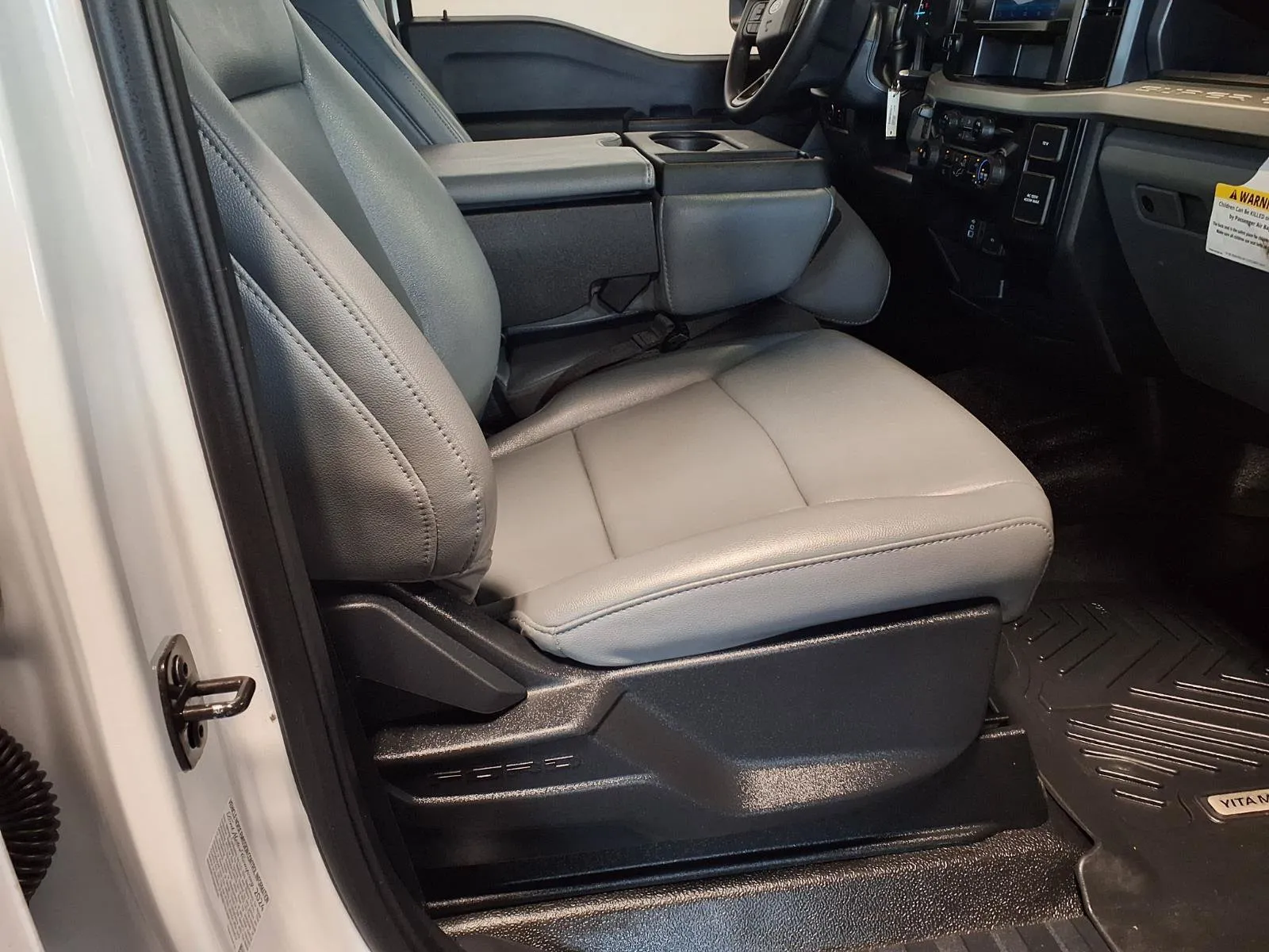 Ford F-450 photo 12