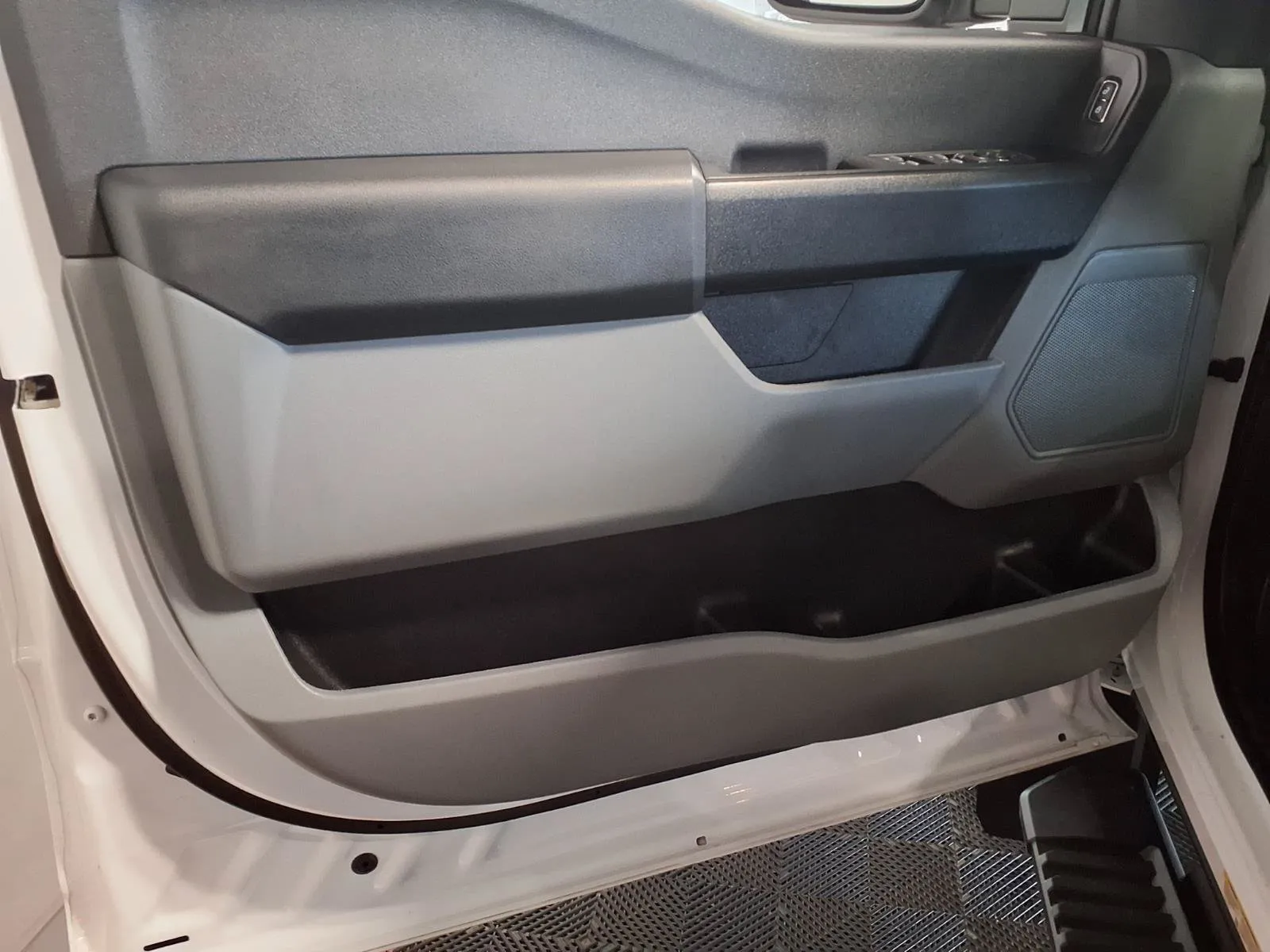 Ford F-450 photo 15