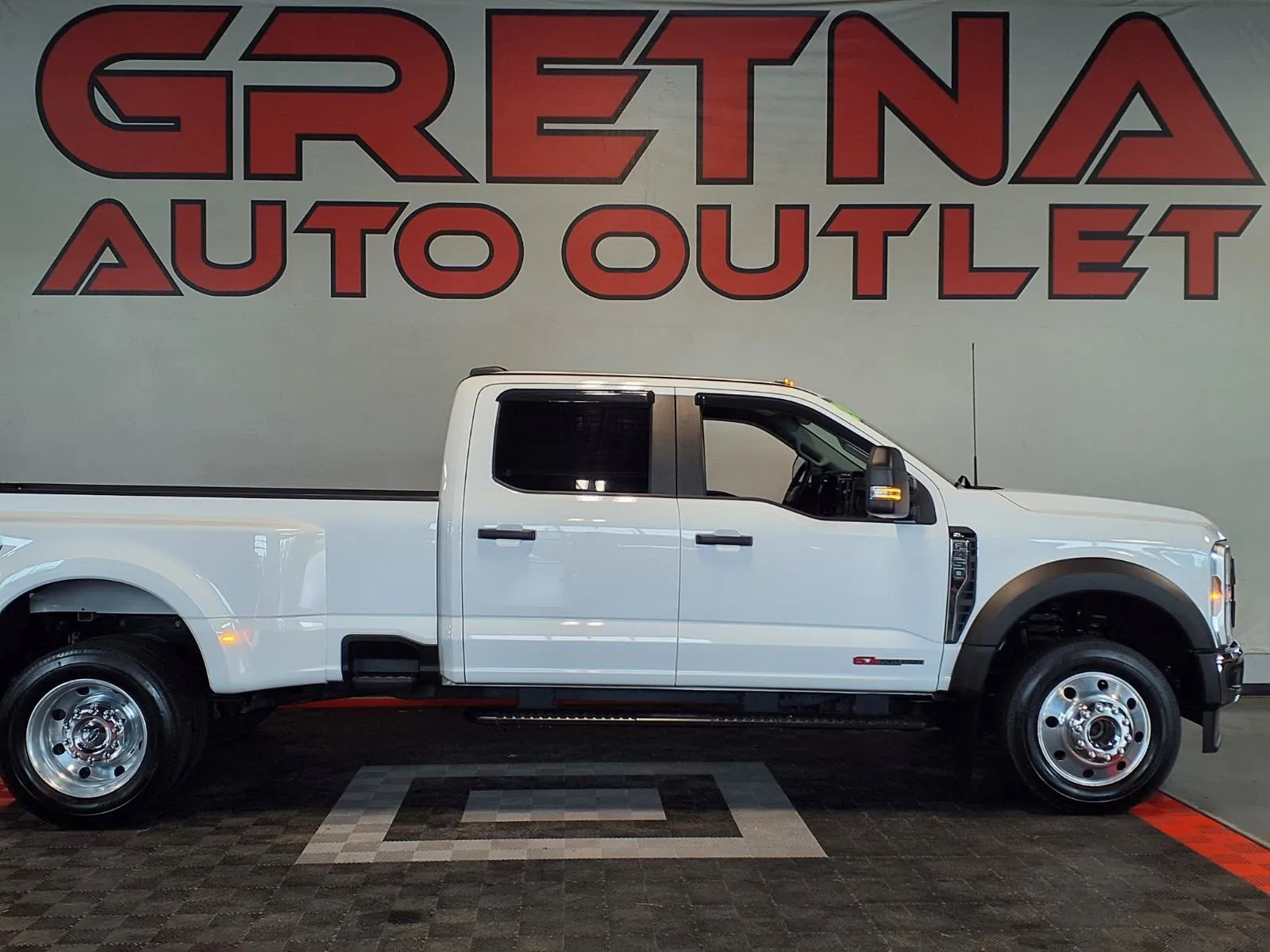 White 2024 Ford Super Duty F-450 DRW XL for sale in Gretna, NE
